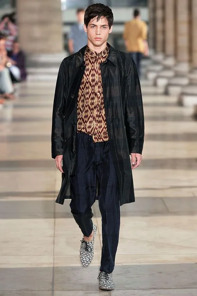 Look 9